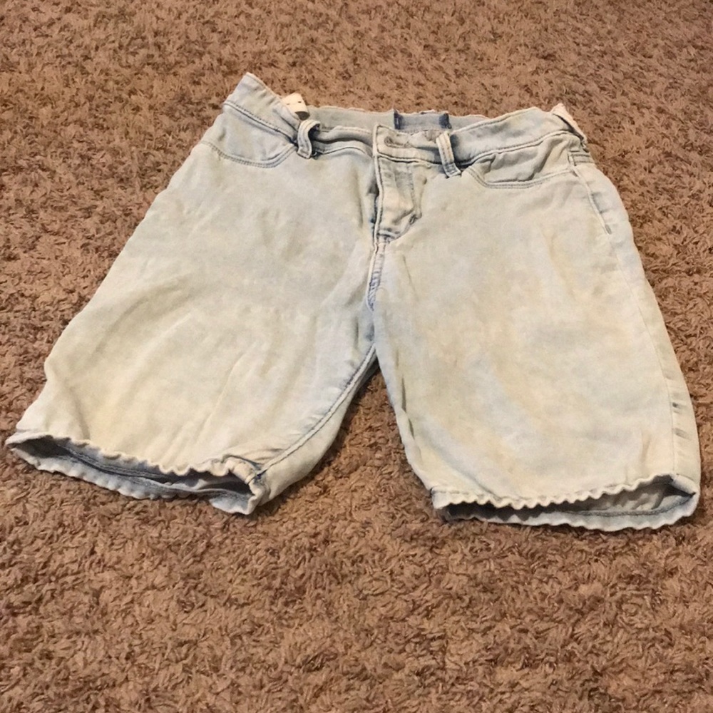 Light blue fitted shorts